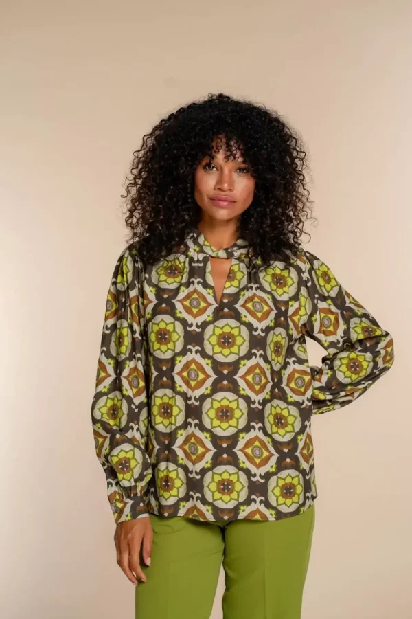 Vrouwen Geisha Fashion Geisha Dames Top Met Cut Out En Print 33956-20 Tabacco