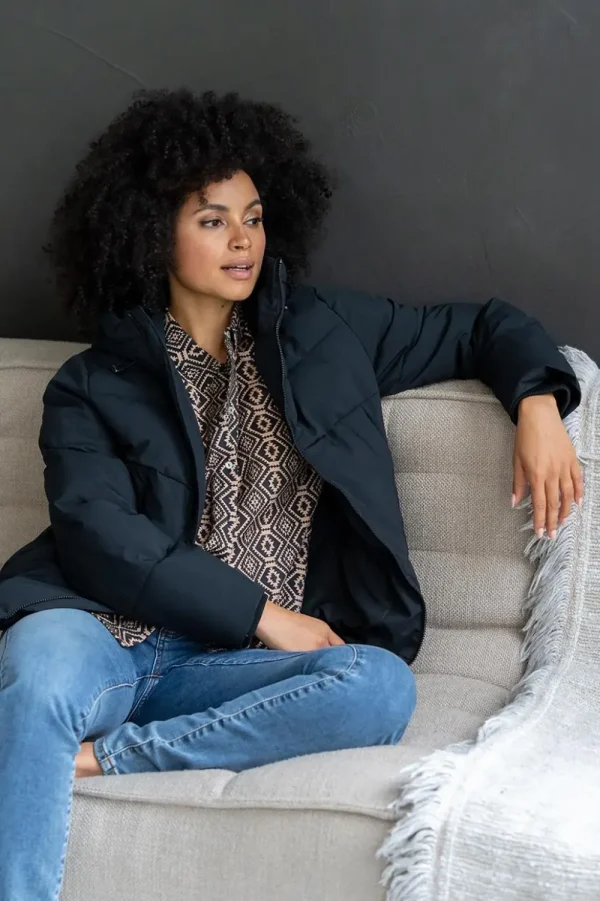 Vrouwen Geisha Fashion Geisha Korte Gevoerde Puffer Winterjas 28572-16 Zwart